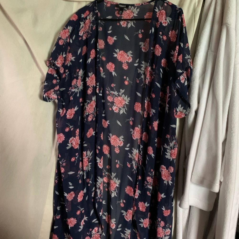Torrid - Navy Floral Kimono